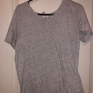 Grey t shirt
